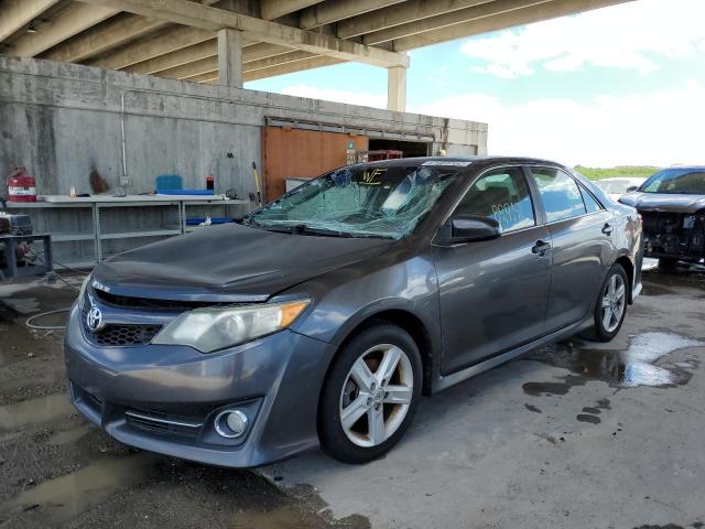 4T1BF1FK2CU556258 - 2012 TOYOTA CAMRY SE A GRAY photo 2