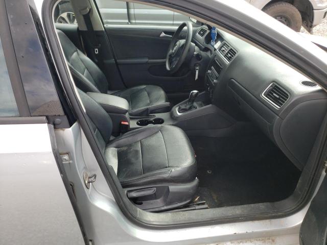 3VW2K7AJ9EM305209 - 2014 VOLKSWAGEN JETTA BASE SILVER photo 5