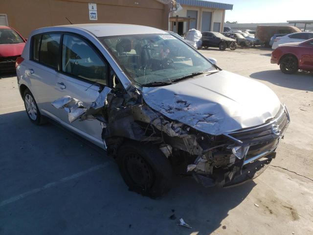 3N1BC1CP6BL363572 - 2011 NISSAN VERSA S SILVER photo 1