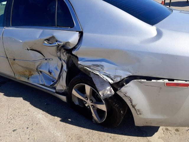 1G1ZC5E04CF300932 - 2012 CHEVROLET MALIBU 1LT 银色 照片 9