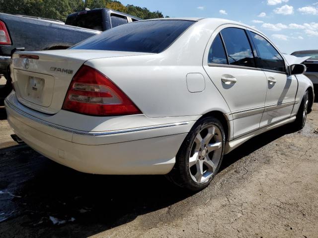 WDBRF65J32F215784 - 2002 MERCEDES-BENZ C 32 AMG K WHITE photo 4