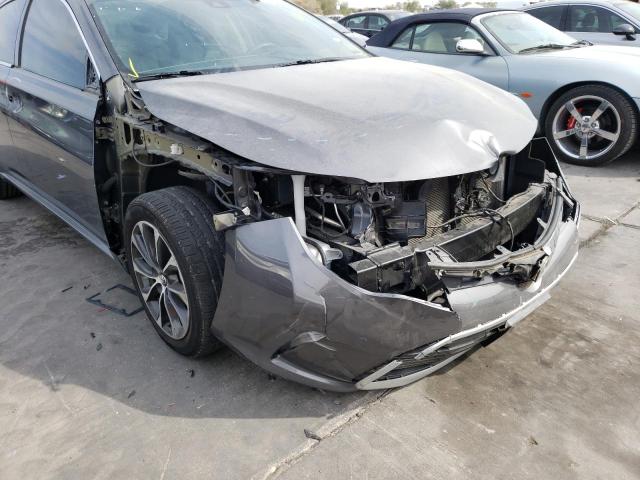 4T1BK1EB6JU281729 - 2018 TOYOTA AVALON XLE GRAY photo 9