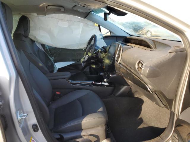 JTDKARFP7K3114366 - 2019 TOYOTA PRIUS PRIM 银色 照片 5
