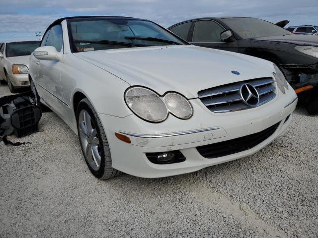 WDBTK56FX8F238493 - 2008 MERCEDES-BENZ CLK 350 WHITE photo 1