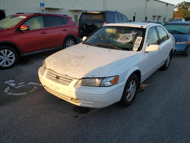 4T1BG28KXXU489284 - 1999 TOYOTA CAMRY CE WHITE photo 2