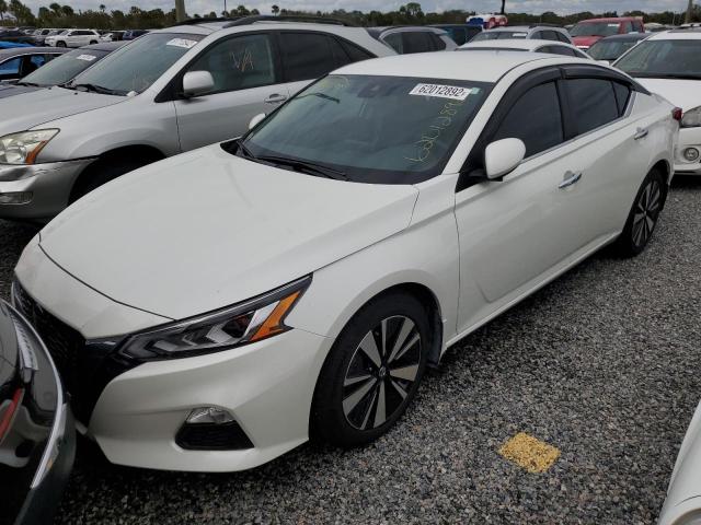 1N4BL4DV2NN361212 - 2022 NISSAN ALTIMA SV WHITE photo 2