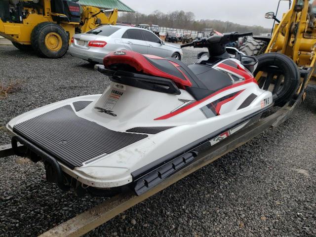 YAMA3611J516 - 2016 YAMAHA VXR WHITE photo 3