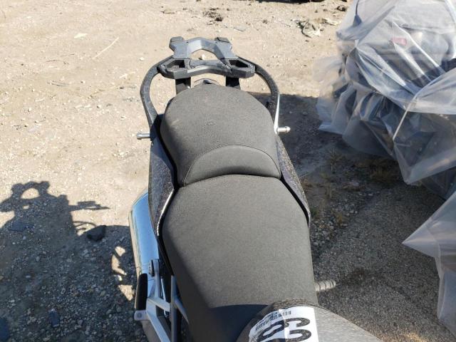 WB10A1408JZ198205 - 2018 BMW R1200 R GRAY photo 6