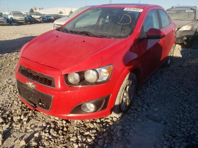 1G1JC5SH8F4207614 - 2015 CHEVROLET SONIC RED photo 2