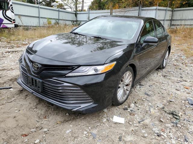 4T1BZ1HK8JU003129 - 2018 TOYOTA CAMRY XSE BLACK photo 2