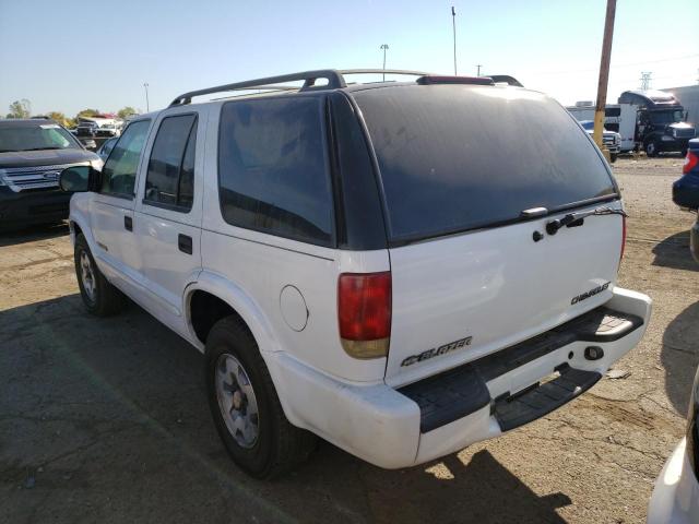 1GNDT13W22K111856 - 2002 CHEVROLET BLAZER WHITE photo 3