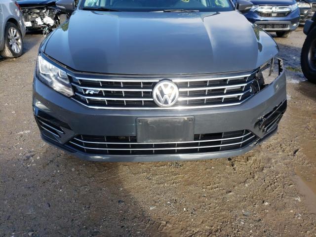1VWDT7A33HC082758 - 2017 VOLKSWAGEN PASSAT R-L GRAY photo 9