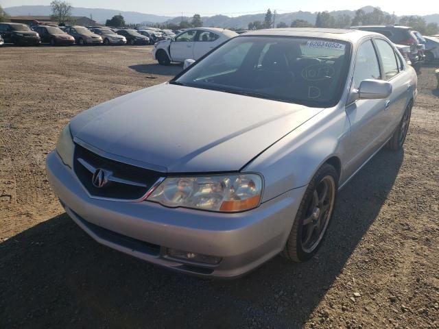 19UUA56922A028012 - 2002 ACURA 3.2TL TYPE SILVER photo 2