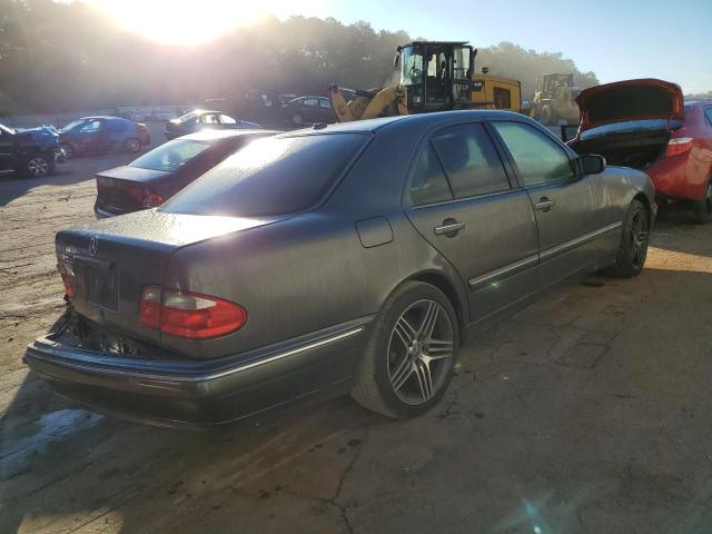 WDBJF65J7YB093394 - 2000 MERCEDES-BENZ E 320 CHARCOAL photo 4