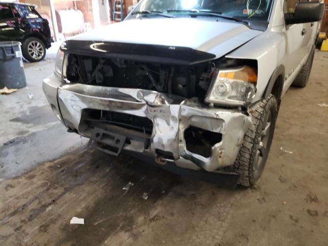 1N6AA0EC2FN510654 - 2015 NISSAN TITAN S SILVER photo 9