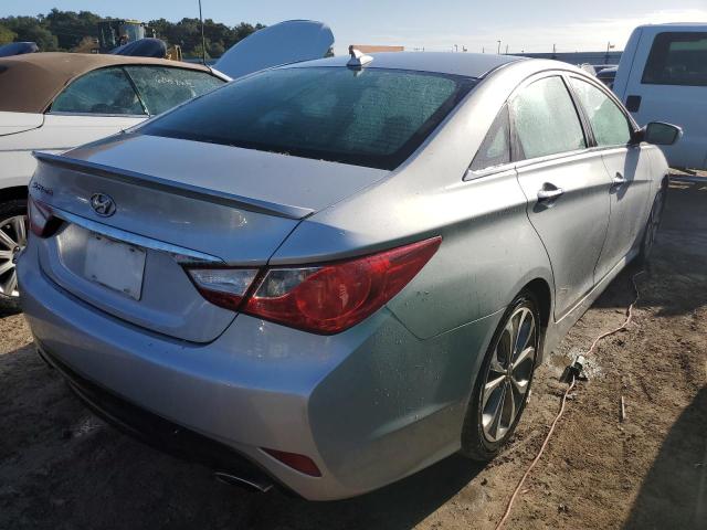 5NPEC4AC2EH872364 - 2014 HYUNDAI SONATA SE SILVER photo 4