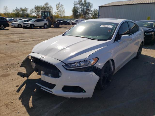 3FA6P0H7XGR135980 - 2016 FORD FUSION SE WHITE photo 2