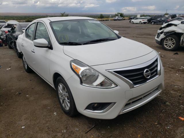 3N1CN7AP6HL810205 - 2017 NISSAN VERSA S WHITE photo 1