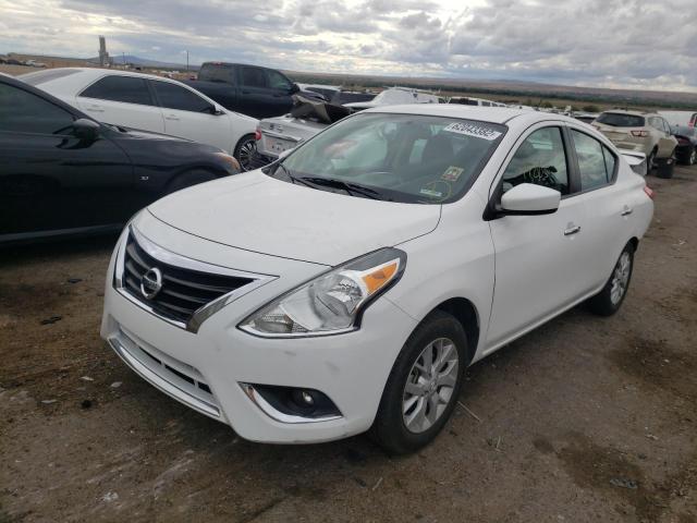 3N1CN7AP6HL810205 - 2017 NISSAN VERSA S WHITE photo 2