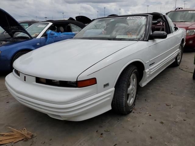 1G3WT35X1RD395837 - 1994 OLDSMOBILE CUTLASS SU WHITE photo 2