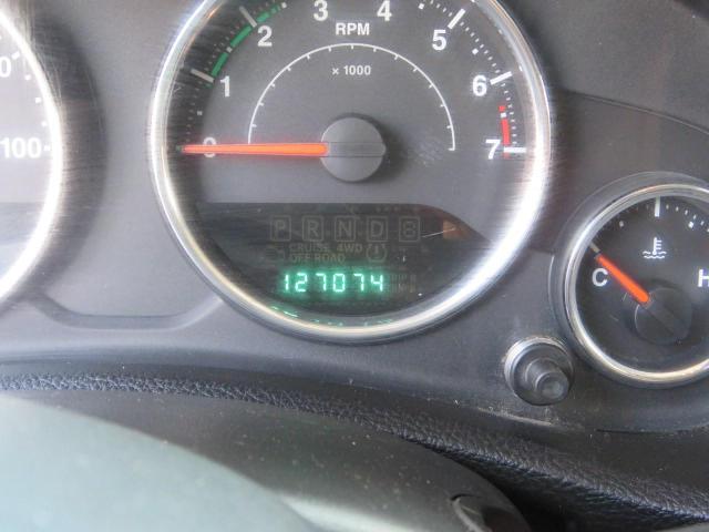 1C4BJWEG5DL657153 - 2013 JEEP WRANGLER U BLACK photo 8