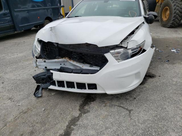 1FAHP2MK4KG106411 - 2019 FORD TAURUS POL WHITE photo 9