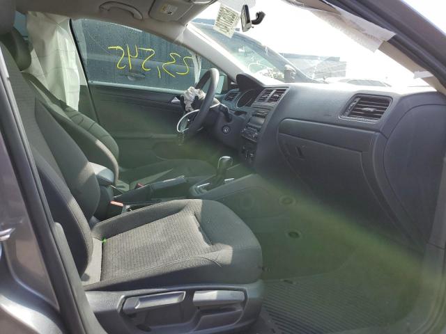 3VW2K7AJ7FM272230 - 2015 VOLKSWAGEN JETTA BASE GRAY photo 5