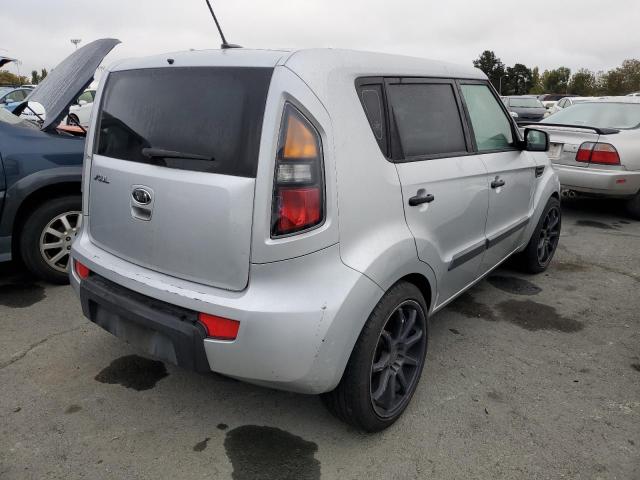 KNDJT2A16B7717687 - 2011 KIA SOUL SILVER photo 4