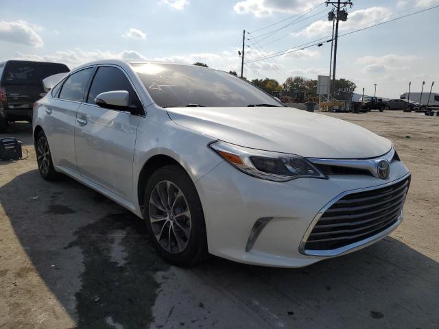 4T1BK1EB9JU272555 - 2018 TOYOTA AVALON XLE WHITE photo 1