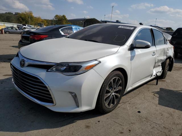 4T1BK1EB9JU272555 - 2018 TOYOTA AVALON XLE WHITE photo 2