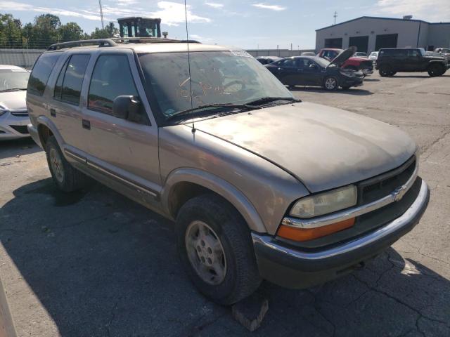 1GNDT13W8Y2269367 - 2000 CHEVROLET BLAZER BROWN photo 1