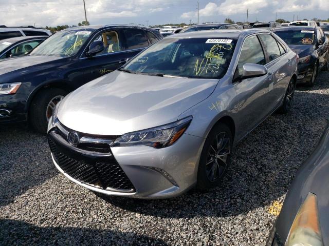 4T1BK1FKXGU573648 - 2016 TOYOTA CAMRY XSE SILVER photo 2