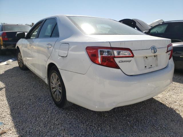 4T1BF1FK7CU115354 - 2012 TOYOTA CAMRY BASE WHITE photo 3