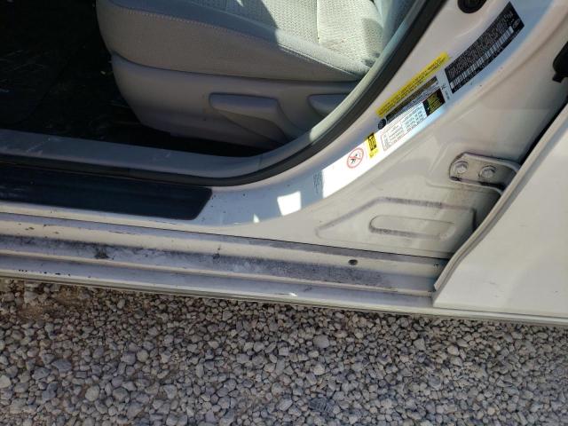 4T1BF1FK7CU115354 - 2012 TOYOTA CAMRY BASE WHITE photo 9