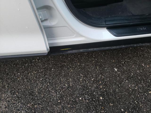 5UXWZ7C39H0V89560 - 2017 BMW X3 SDRIVE2 WHITE photo 9