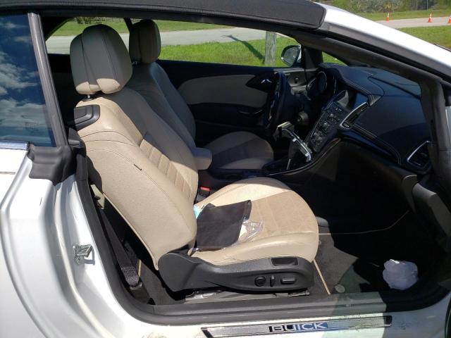 W04WH3N51HG014480 - 2017 BUICK CASCADA PR WHITE photo 5