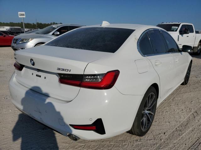 3MW5R7J51K8B03450 - 2019 BMW 330XI WHITE photo 4