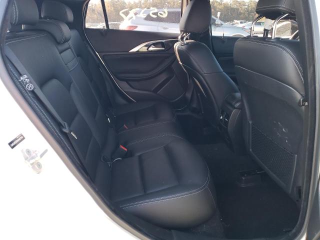 SJKCH5CR3HA027354 - 2017 INFINITI QX30 BASE WHITE photo 6