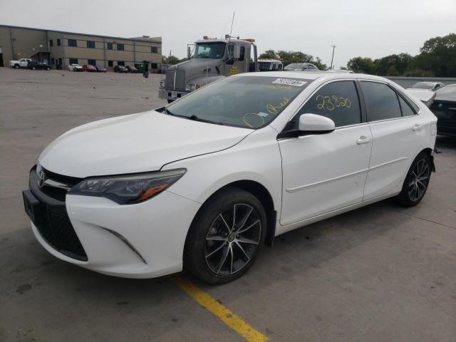 4T1BK1FK2HU583186 - 2017 TOYOTA CAMRY XSE WHITE photo 2