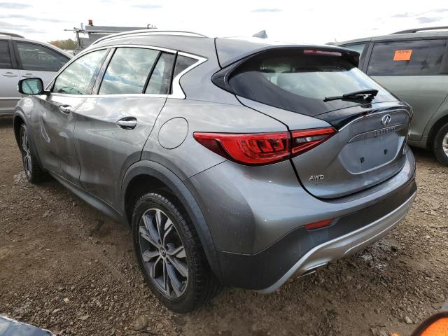 SJKCH5CR4HA024334 - 2017 INFINITI QX30 BASE GRAY photo 3