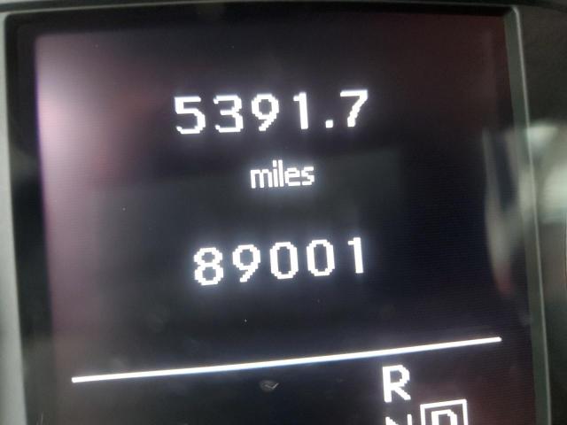 SJKCH5CR4HA024334 - 2017 INFINITI QX30 BASE GRAY photo 8