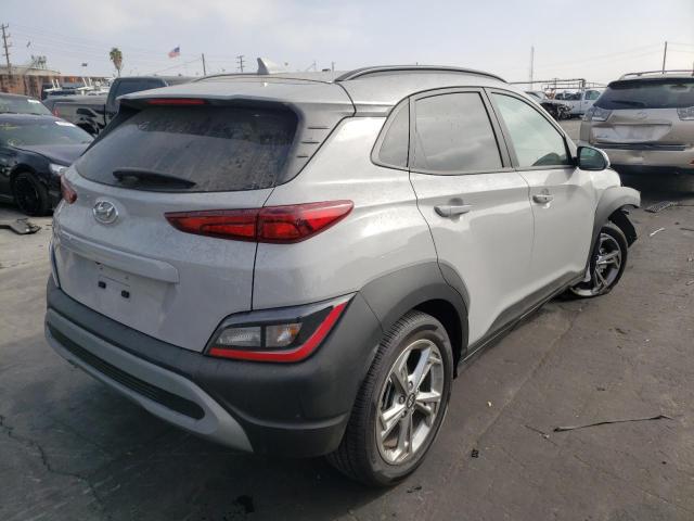 KM8K62AB6NU887618 - 2022 HYUNDAI KONA SEL GRAY photo 4