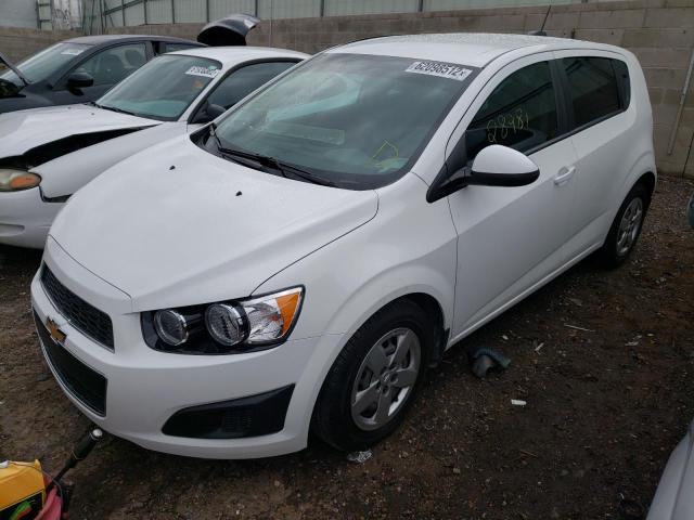 1G1JA6SH8F4126916 - 2015 CHEVROLET SONIC LS WHITE photo 2