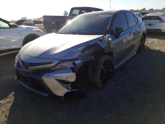 4T1B61HK6KU259683 - 2019 TOYOTA CAMRY XSE SILVER photo 2