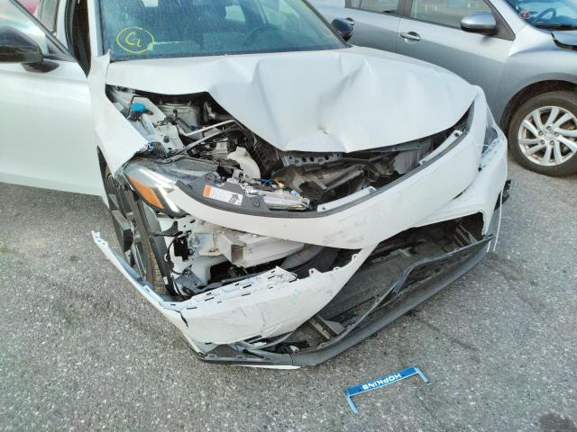 19XFL2H82NE003794 - 2022 HONDA CIVIC SPOR WHITE photo 9