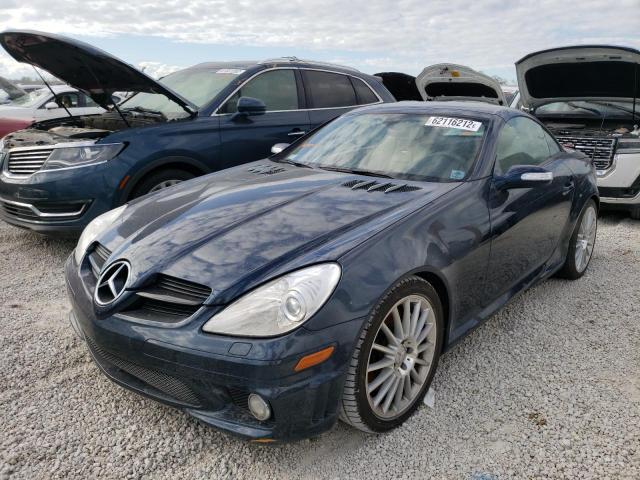 WDBWK73F17F158057 - 2007 MERCEDES-BENZ SLK 55 AMG BLUE photo 2