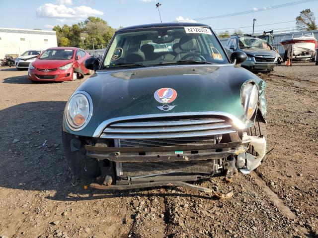 WMWSU3C59DT682657 - 2013 MINI COOPER GREEN photo 9