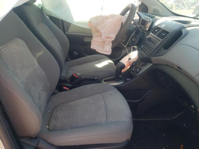 1G1JA6SH5D4115840 - 2013 CHEVROLET SONIC LS SILVER photo 5