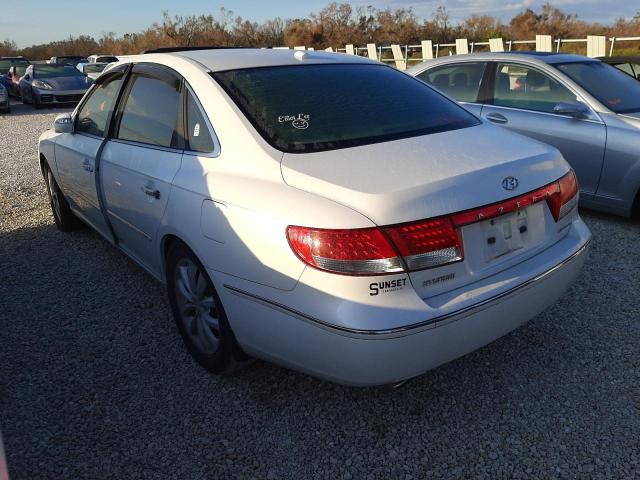 KMHFC46F38A267316 - 2008 HYUNDAI AZERA SE WHITE photo 3