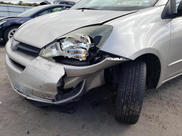 5TDBA23C44S021377 - 2004 TOYOTA SIENNA LE SILVER photo 9